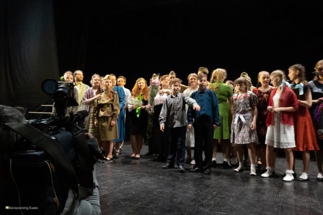 Волгодонский молодежный драматический театр показал горожанам спектакль «Помнить – для того, чтобы жить»